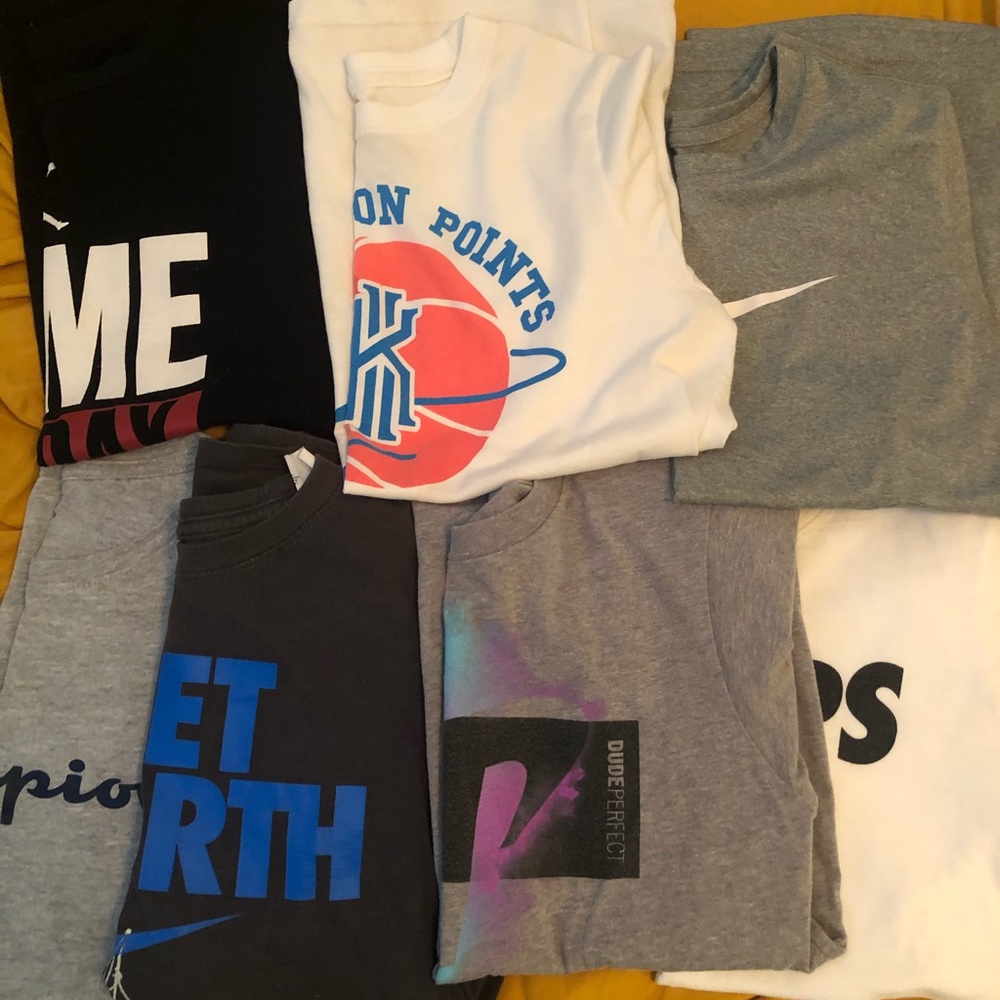Boys large tees lot